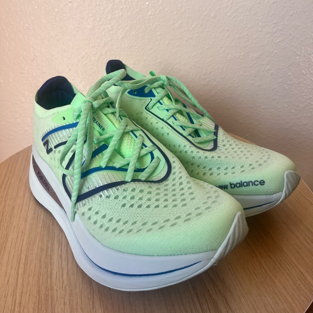 New Balance Men's FuelCell Supercomp Trainer V1 Running Shoe